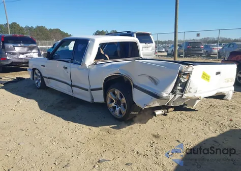 1991 Mazda B2200 Cab Plus z USA, uszkodzony, nr VIN JM2UF3139M0109567